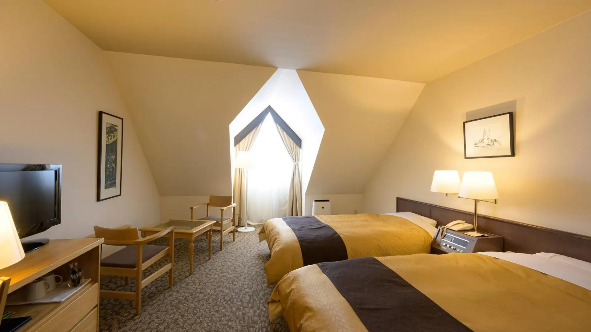 Hotel Edel Warme Furano 3*,